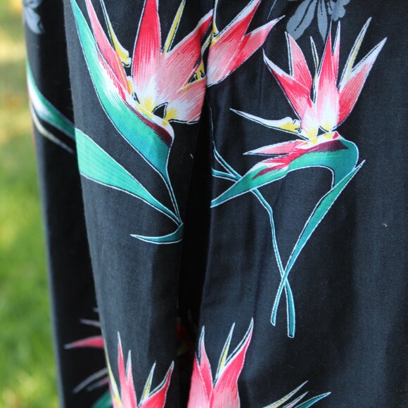 Vtg Made in Hawaii Black Multi Floral MuuMuu Ruffle Hem Midi Dress Women's L/XL - Picture 5 of 7